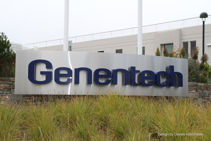 Custom outdoor lighted signs